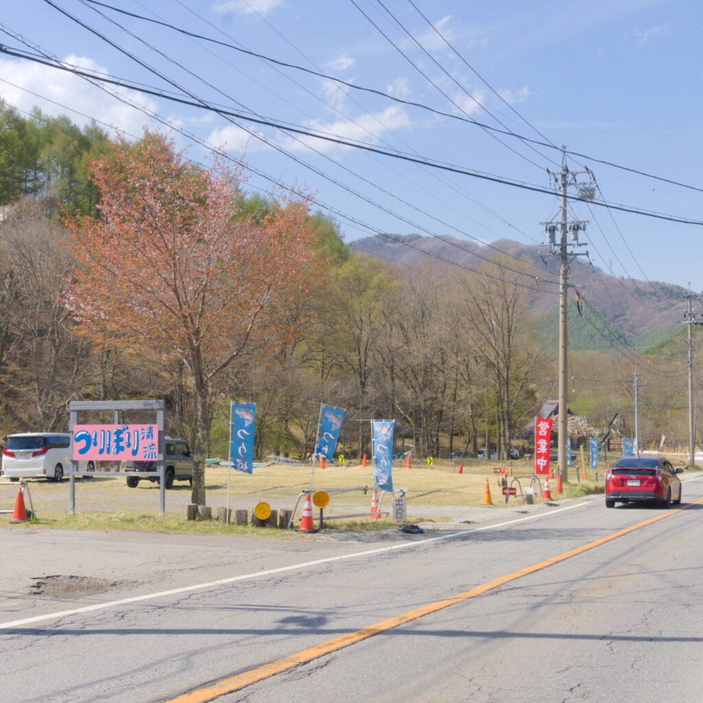 白樺湖・ビーナスライン方面から見た清流（国道152号線／大門街道から）